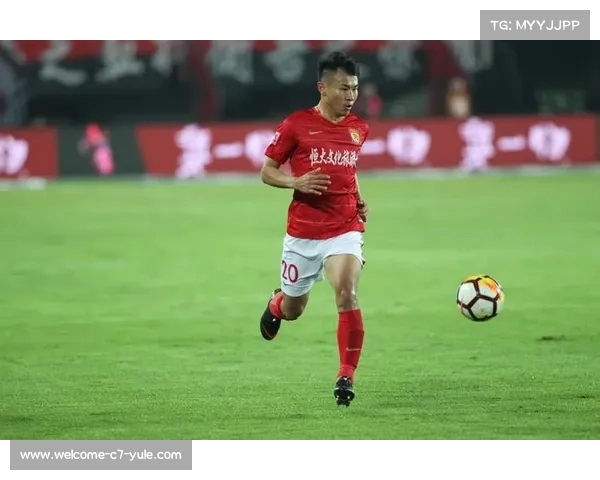 从广州恒大起步到成就传奇 郜林的职业生涯全面回顾与成长历程 从广州恒大起步到成就传奇 郜林的职业生涯全面回顾与成长历程